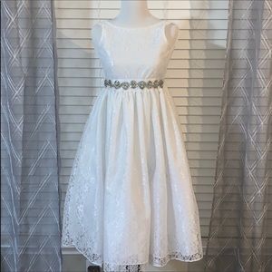 GIRLS WHITE FLOWER GIRL DRESS